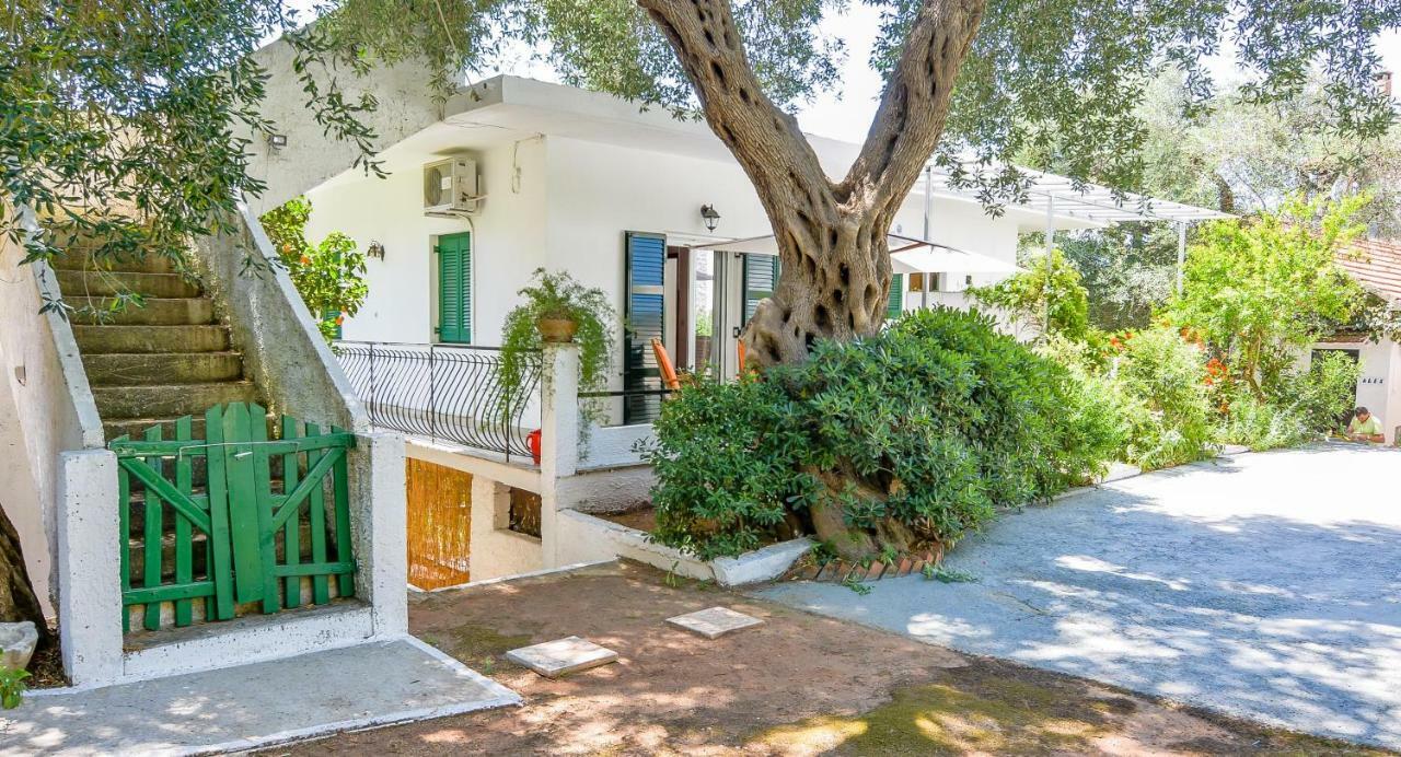 Alex-Giannis Apartments, Barbati Exterior foto
